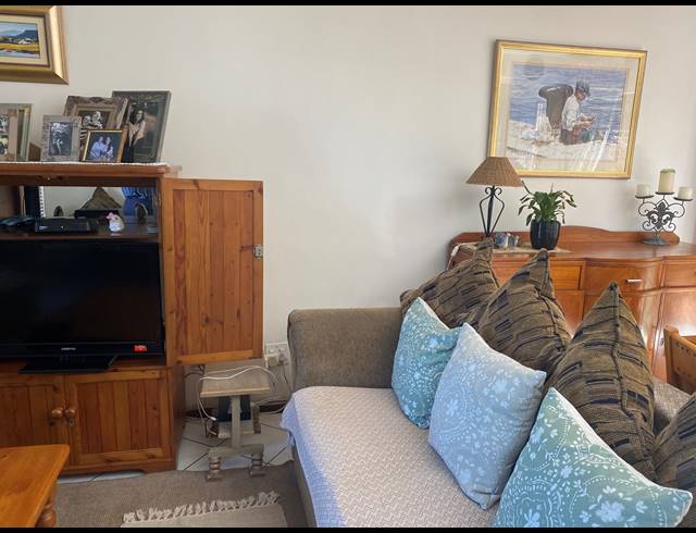 2 BEDROOM TOWNHOUSE FOR SALE IN RIDGEWAY